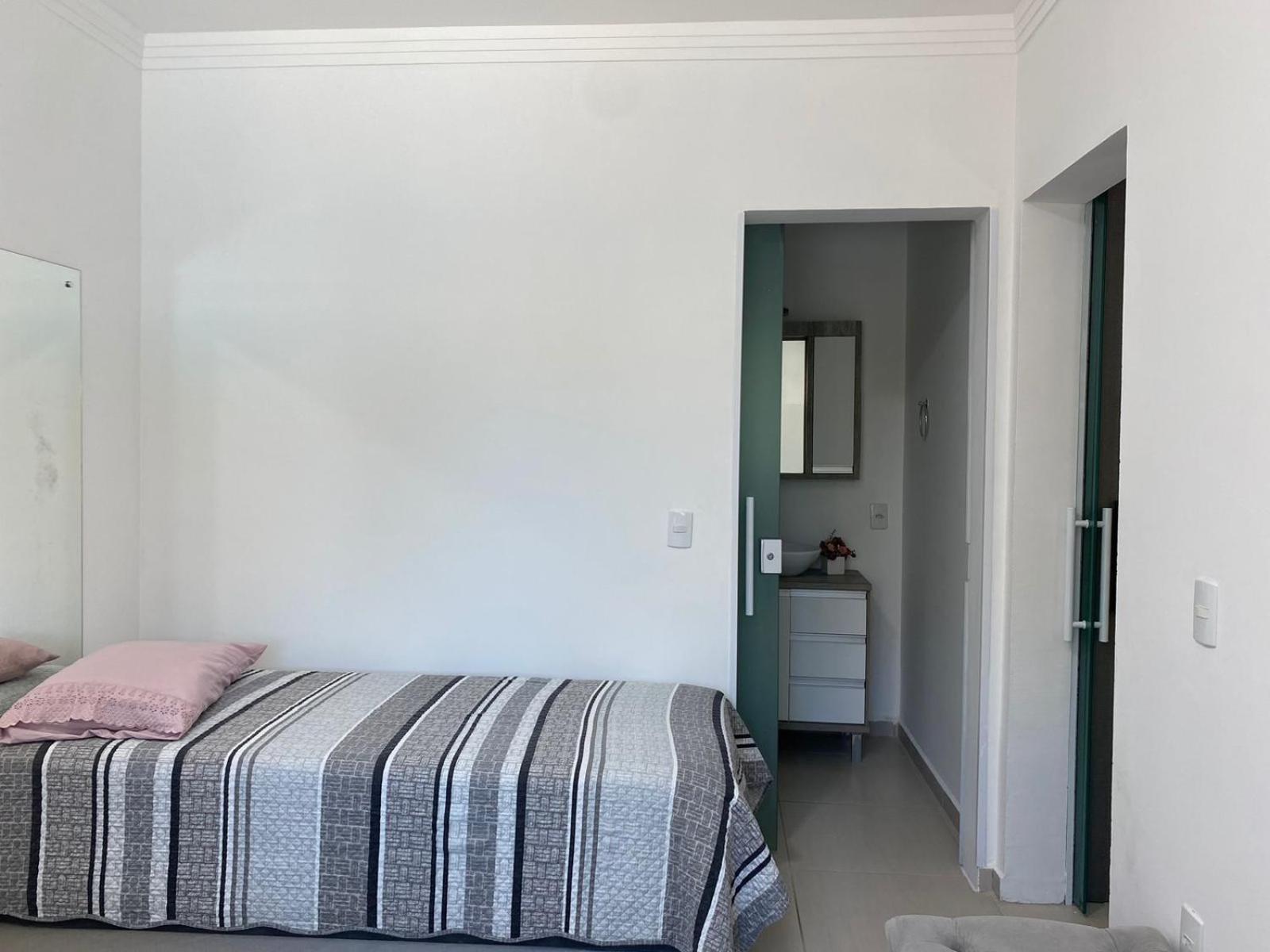 Willa Residencial Com Piscina Possui Jacuzzi Aquecida Com Hidromassagem Bombinhas Zewnętrze zdjęcie