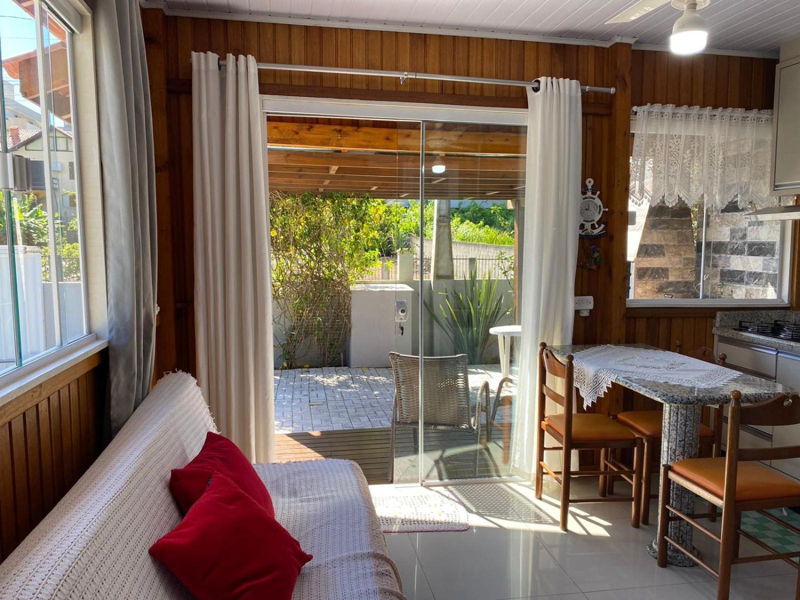 Willa Residencial Com Piscina Possui Jacuzzi Aquecida Com Hidromassagem Bombinhas Zewnętrze zdjęcie
