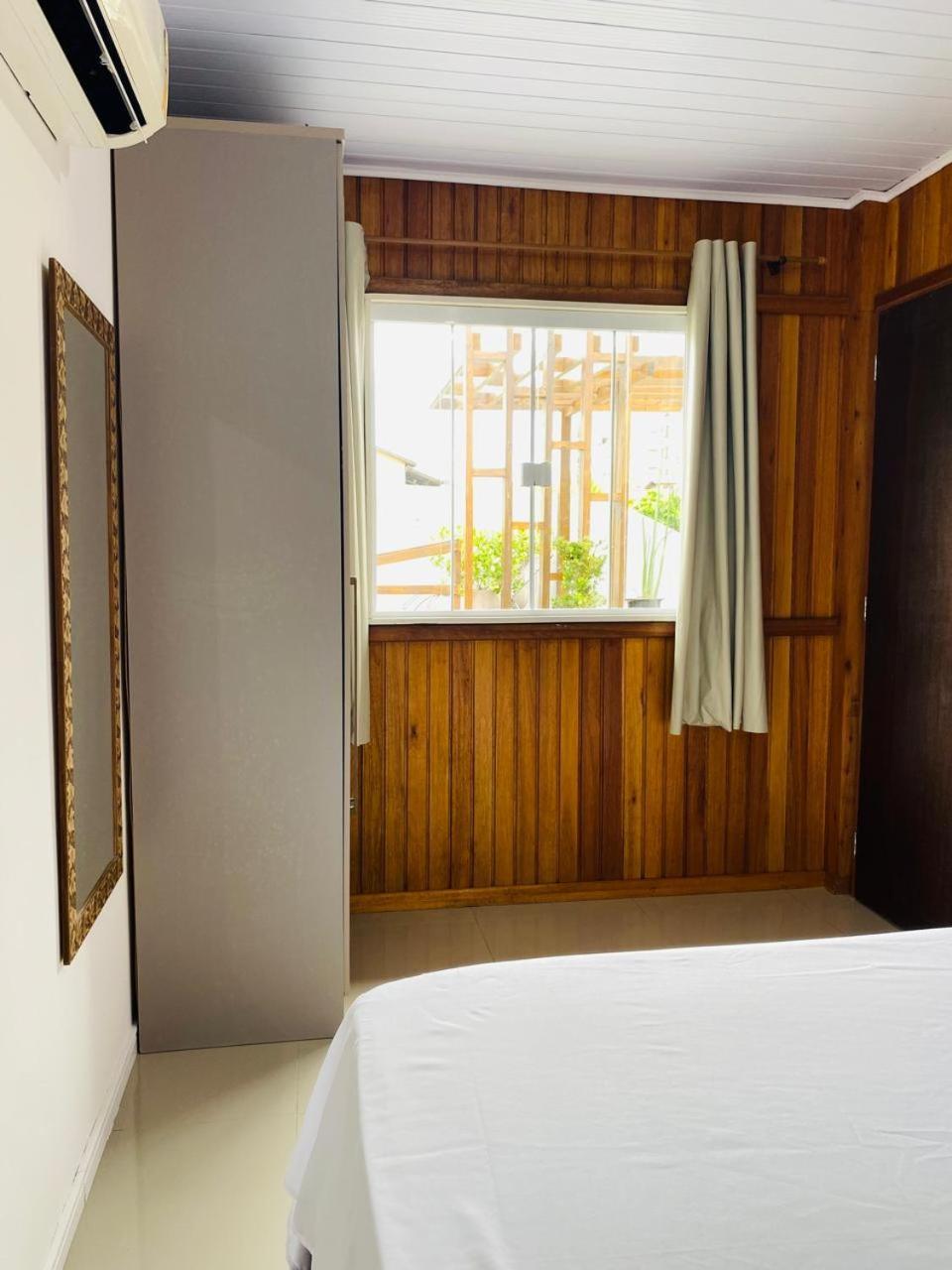 Willa Residencial Com Piscina Possui Jacuzzi Aquecida Com Hidromassagem Bombinhas Zewnętrze zdjęcie